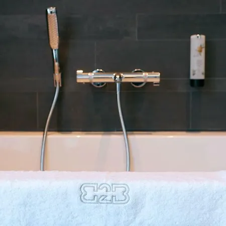 アパート B2b Luxury Services Included クノック・ヘイスト
